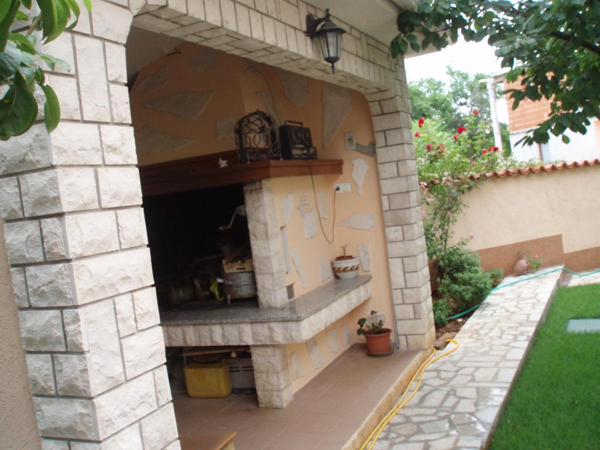 Haus Milan AP3 Apartment Fazana Bagian luar foto